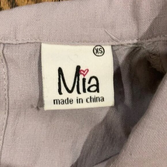 Mia Grey Sleeveless Shorts Romper - Picture 9 of 14